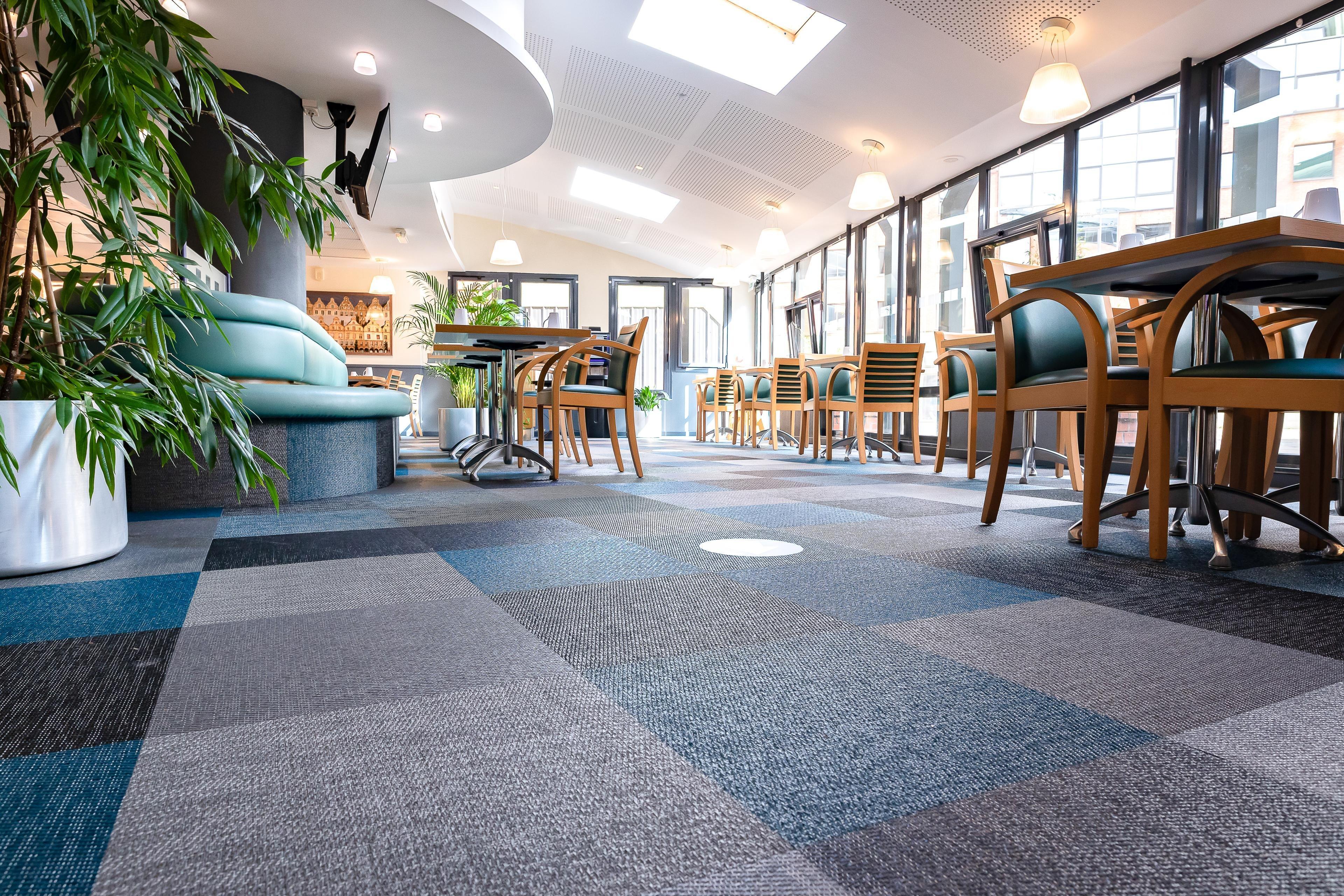 Holiday Inn Express Arras By Ihg Exterior foto