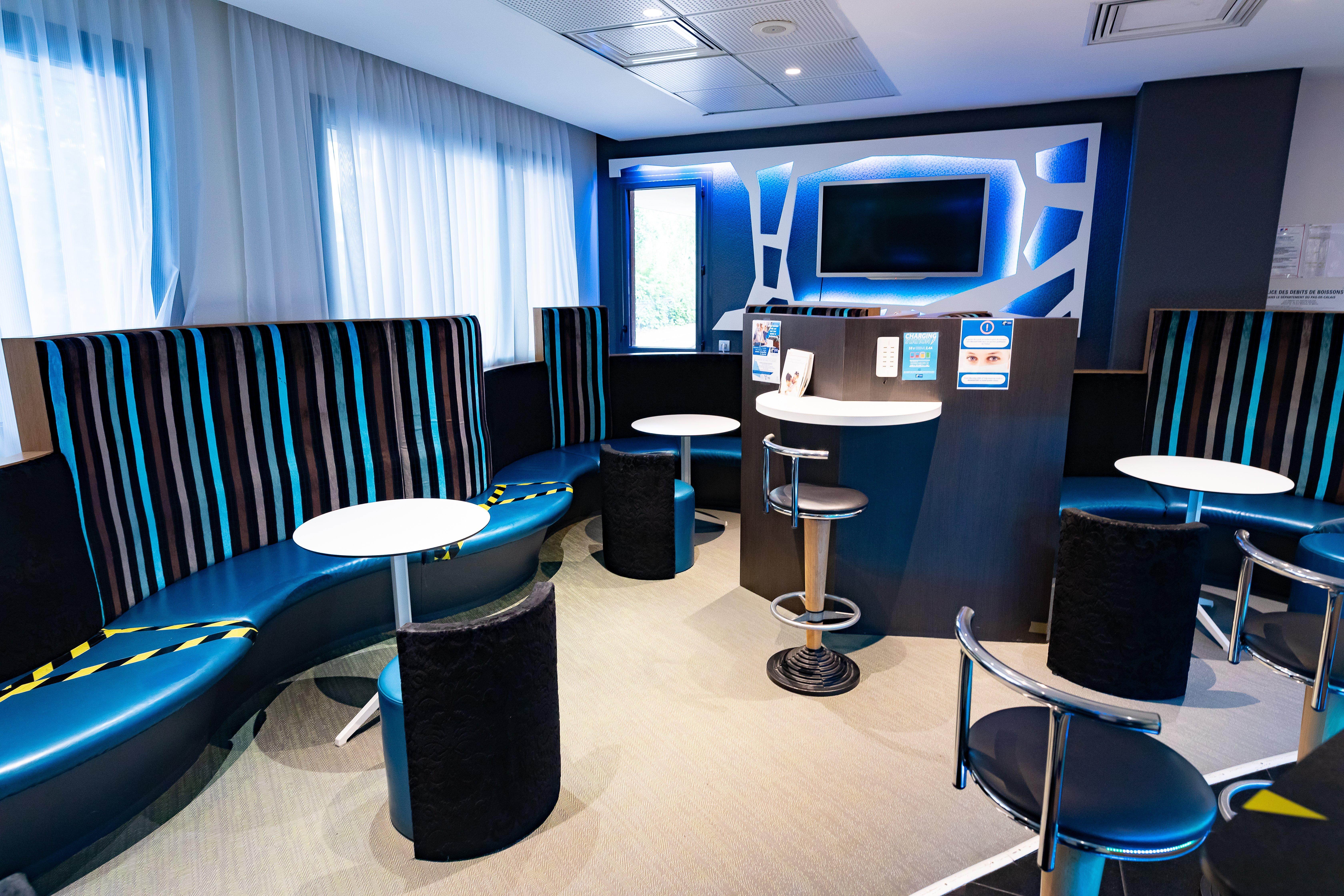 Holiday Inn Express Arras By Ihg Exterior foto